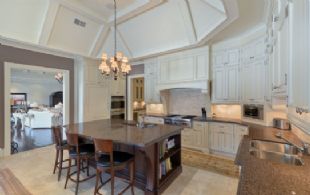 Kitchen - Country homes for sale and luxury real estate including horse farms and property in the Caledon and King City areas near Toronto