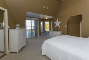 Master Suite with Western Views - Country homes for sale and luxury real estate including horse farms and property in the Caledon and King City areas near Toronto