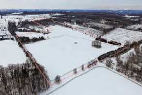 35 Acres, South Mono, Ontario - Country homes for sale and luxury real estate including horse farms and property in the Caledon and King City areas near Toronto