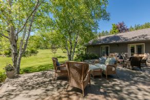 Sunset deck - Country homes for sale and luxury real estate including horse farms and property in the Caledon and King City areas near Toronto