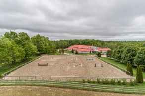 Outdoor Ring - Country homes for sale and luxury real estate including horse farms and property in the Caledon and King City areas near Toronto