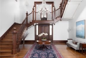 Entrance Foyer - Country homes for sale and luxury real estate including horse farms and property in the Caledon and King City areas near Toronto