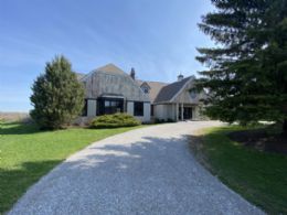 Club house  - Country homes for sale and luxury real estate including horse farms and property in the Caledon and King City areas near Toronto
