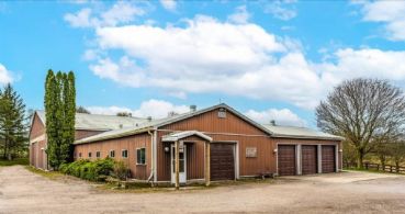 9-stall Barn with Workshop, Garages & Indoor Arena - Country homes for sale and luxury real estate including horse farms and property in the Caledon and King City areas near Toronto