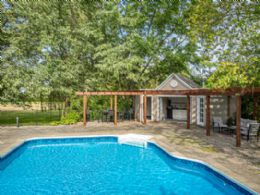 Pool and Cabana - Country homes for sale and luxury real estate including horse farms and property in the Caledon and King City areas near Toronto