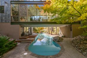 Swimming Pool - Country homes for sale and luxury real estate including horse farms and property in the Caledon and King City areas near Toronto
