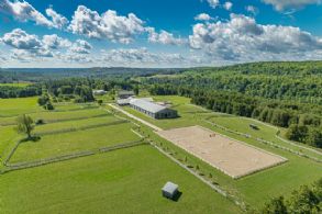 Mono Park Farm, Ontario - Country homes for sale and luxury real estate including horse farms and property in the Caledon and King City areas near Toronto