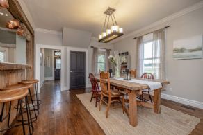 Dining Area - Country homes for sale and luxury real estate including horse farms and property in the Caledon and King City areas near Toronto