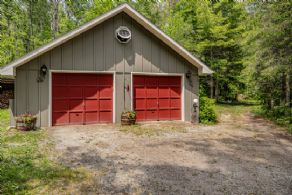 3-bay Garage - Country homes for sale and luxury real estate including horse farms and property in the Caledon and King City areas near Toronto