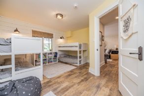 Kids bunkroom - Country homes for sale and luxury real estate including horse farms and property in the Caledon and King City areas near Toronto