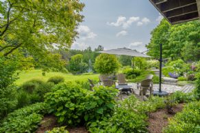 Firepit - Country homes for sale and luxury real estate including horse farms and property in the Caledon and King City areas near Toronto