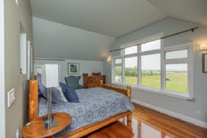 Upper Floor 2nd Primary with Expansive Views over the Bay - Country homes for sale and luxury real estate including horse farms and property in the Caledon and King City areas near Toronto