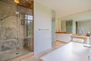 Primary Ensuite - Country homes for sale and luxury real estate including horse farms and property in the Caledon and King City areas near Toronto