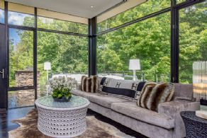 Breakfast Lounge - Country homes for sale and luxury real estate including horse farms and property in the Caledon and King City areas near Toronto