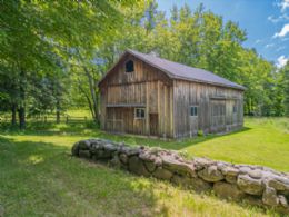 Timber frame hobby barn - Country homes for sale and luxury real estate including horse farms and property in the Caledon and King City areas near Toronto