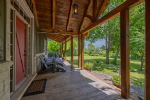 Post and Beam Scarlett Line, Springwater, Ontario - Country homes for sale and luxury real estate including horse farms and property in the Caledon and King City areas near Toronto