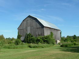 Bank barn (60 x 40') - Country homes for sale and luxury real estate including horse farms and property in the Caledon and King City areas near Toronto